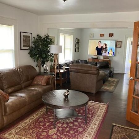 Country House On 1 Acre 4 Beds Great For Events Or A Quiet Weekend! Independence Kültér fotó