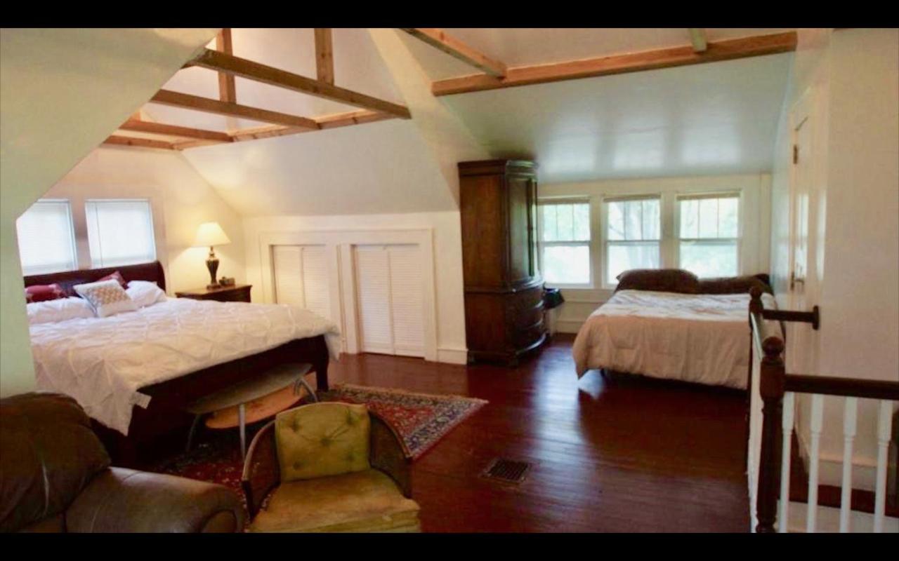 Country House On 1 Acre 4 Beds Great For Events Or A Quiet Weekend! Independence Kültér fotó